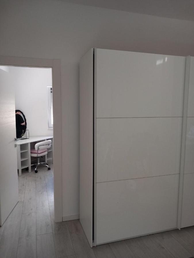 Apartamento Drenova Apartman Rijeka Exterior foto